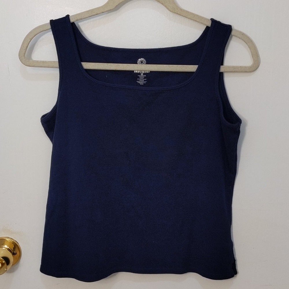 Square neck cropped tank